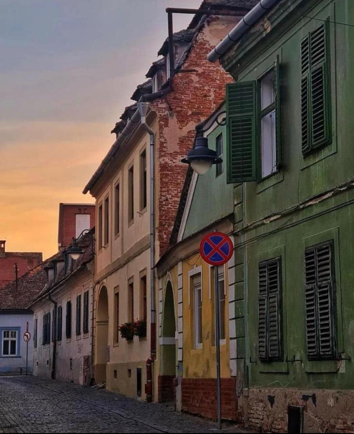 Wall St House Sibiu Ngoại thất bức ảnh